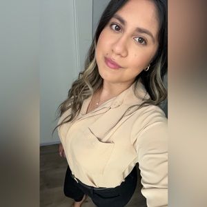 Meet your Posher, Yesenia